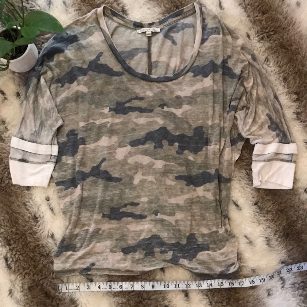 Express Camo 3/4 Sleeve Oversized Small T